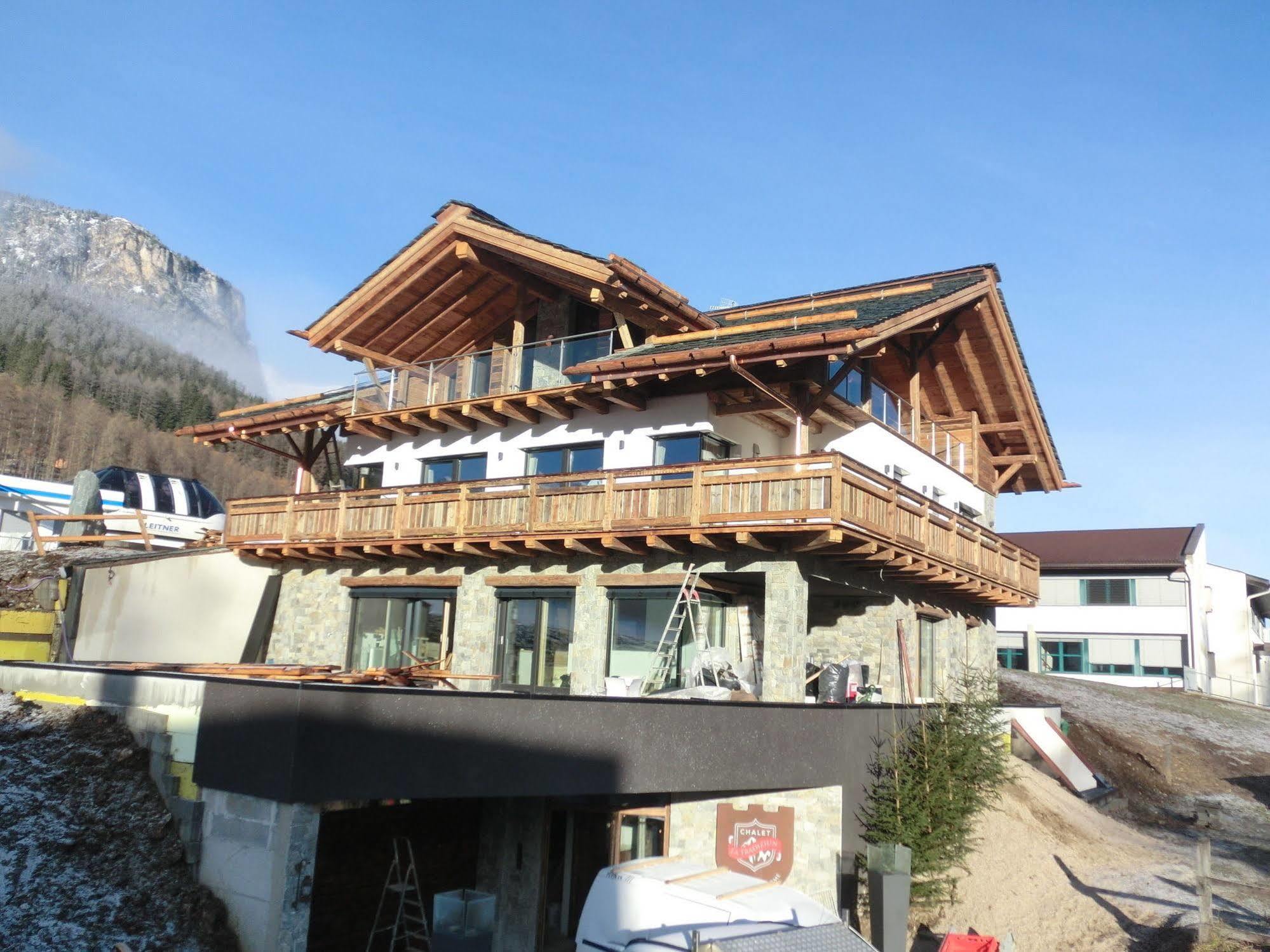 לה וילה Chalet Stefan - Apartments מראה חיצוני תמונה